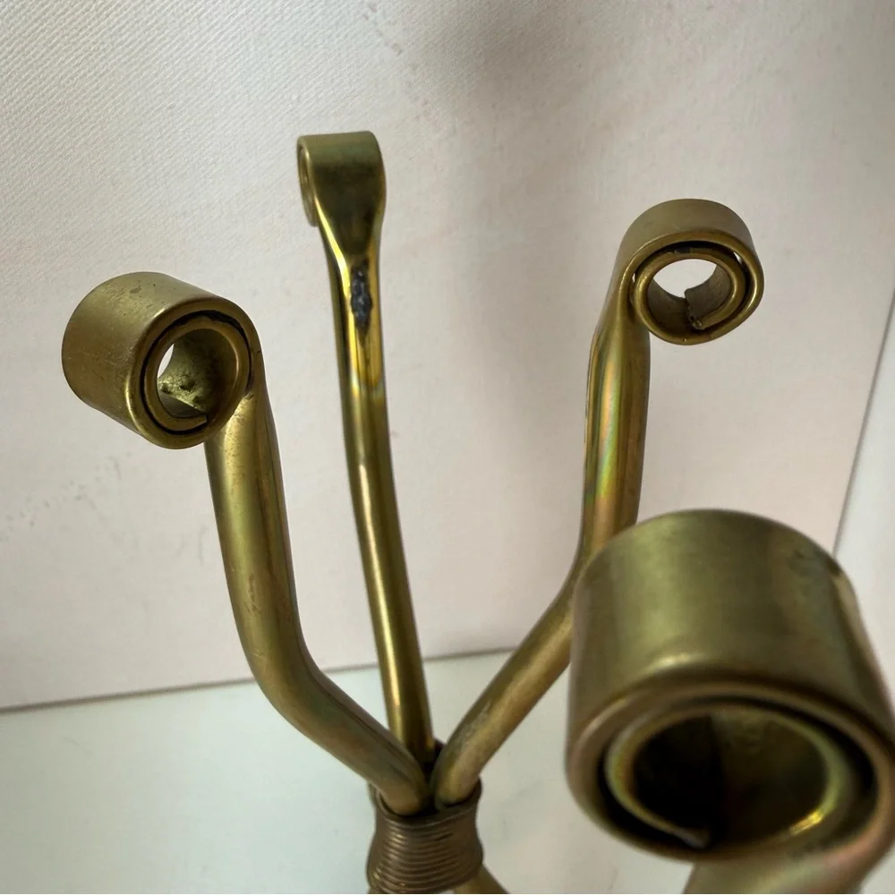 Set of 2 Elegant Brass Metal Stands or Object Holders MCM Pre-owned